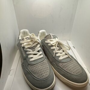 Sam Edelman Gray Retro-Inspired Sneakers with Chunky Sole